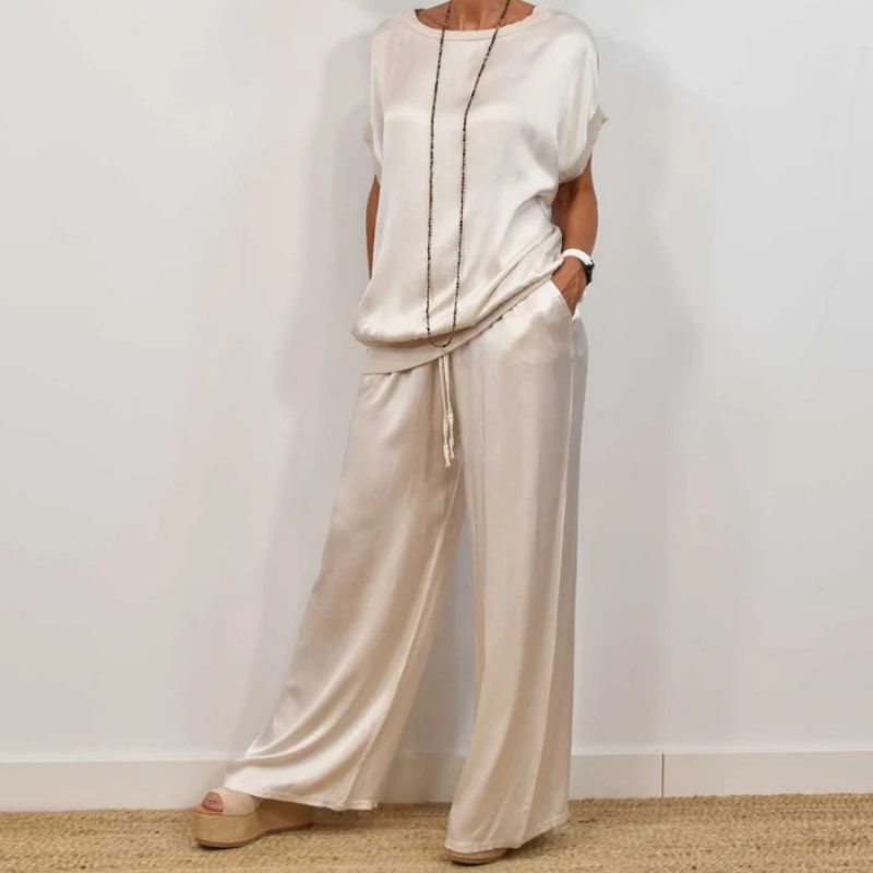 Ellen | Women's Two-Piece Set | Loose Silhouette Top and Trousers